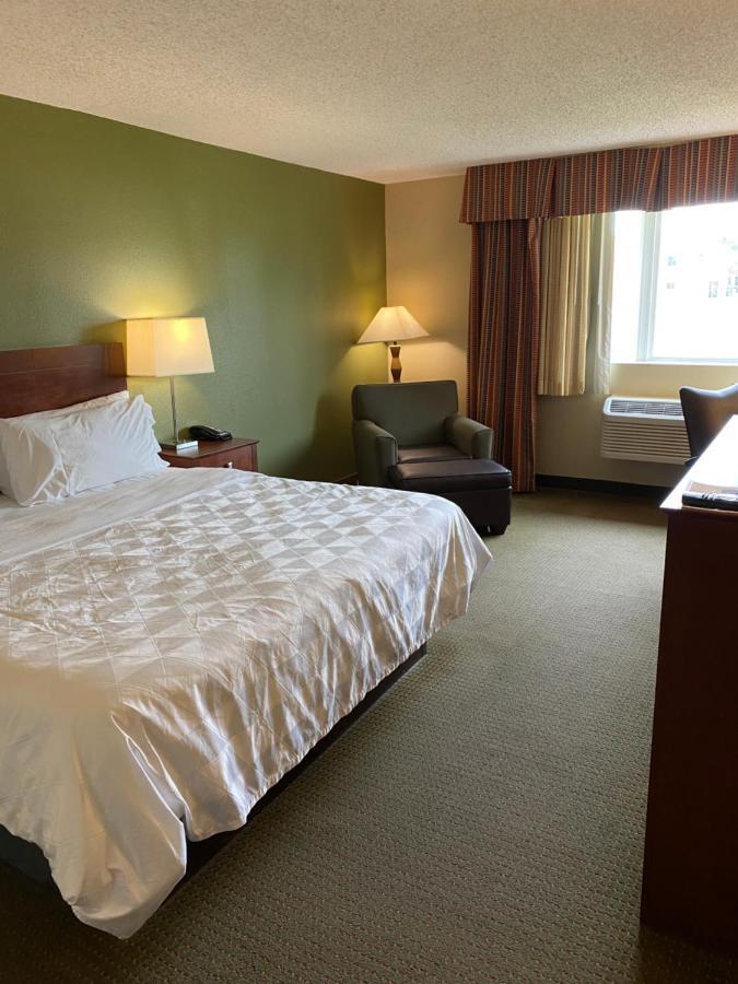 Hotel Doubletree By Hilton Austin, Mn Exterior foto