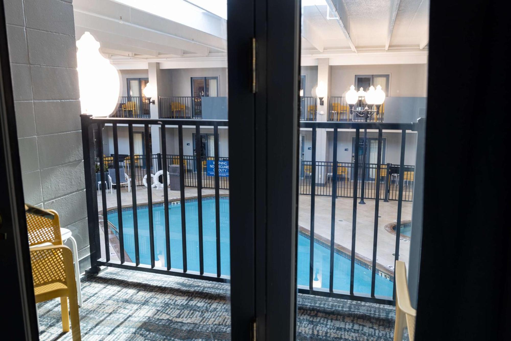 Hotel Doubletree By Hilton Austin, Mn Exterior foto