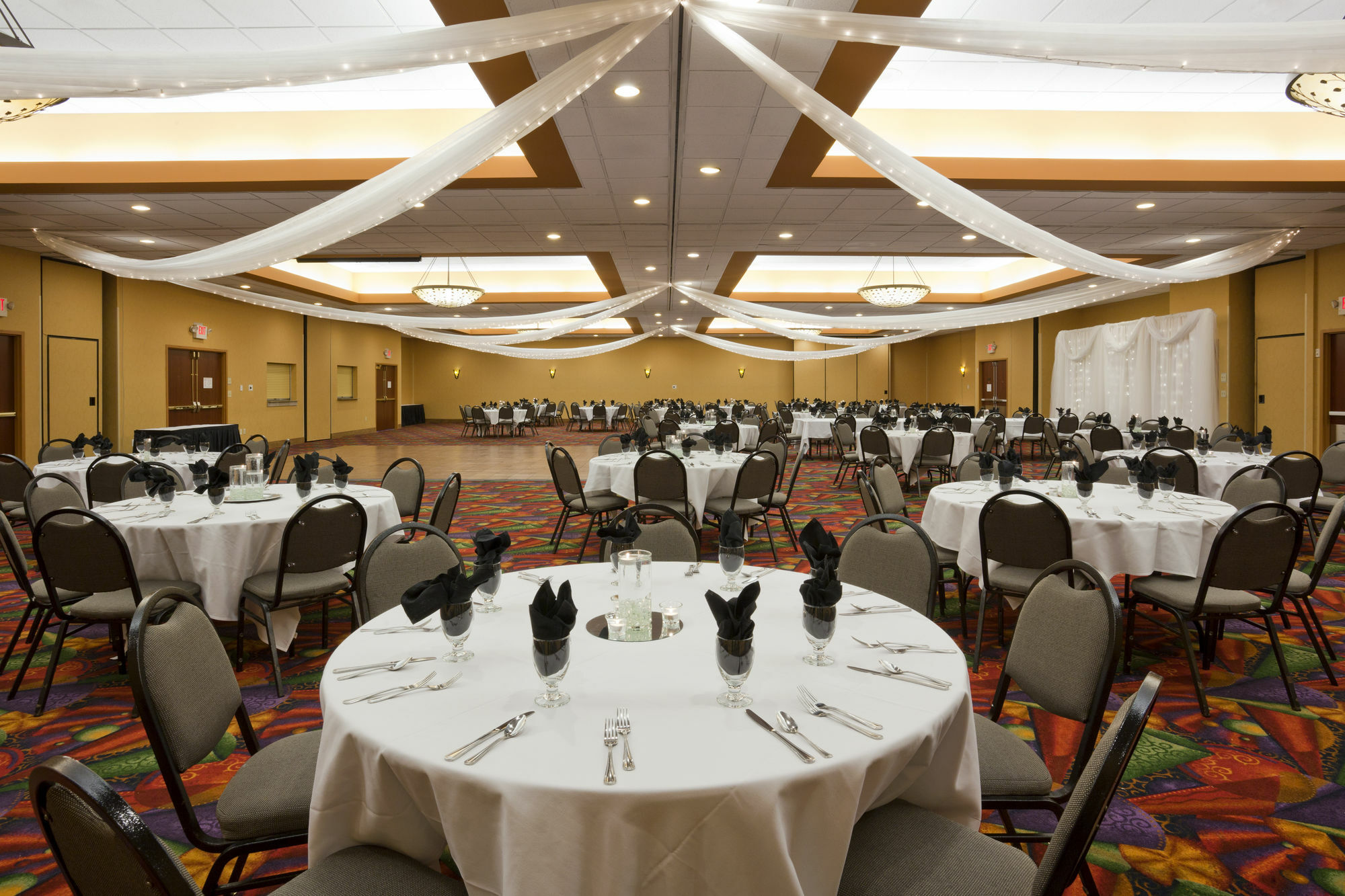 Hotel Doubletree By Hilton Austin, Mn Exterior foto
